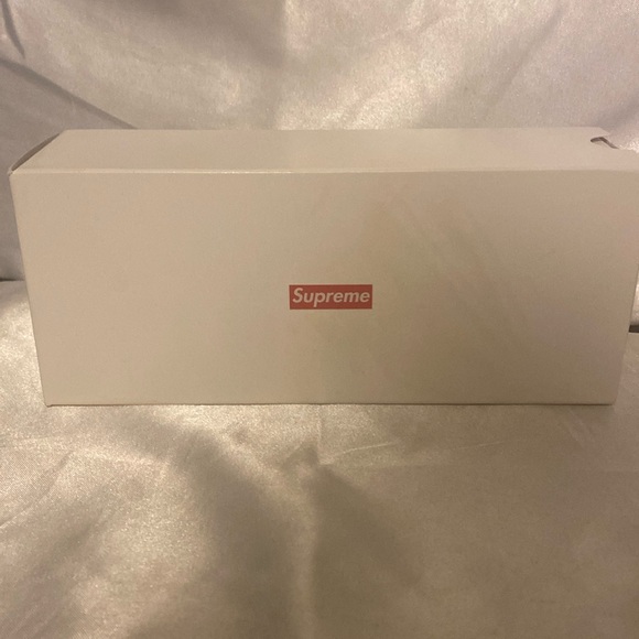 Supreme Plaza sunglasses
